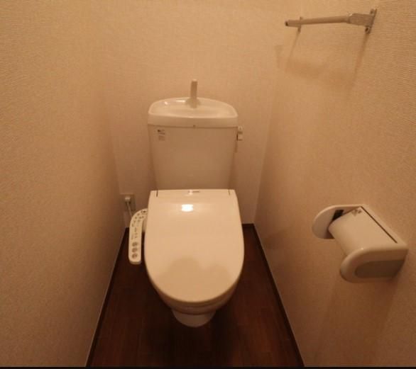 【トイレ】　♪別号室写真♪
