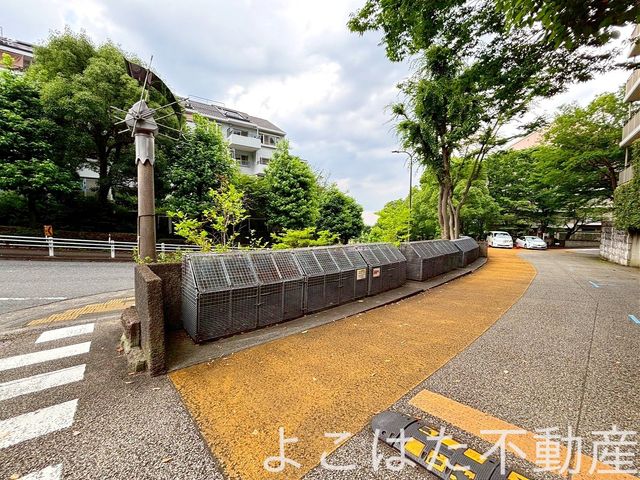 ssz4ڂ̒Ã}V̂̑
