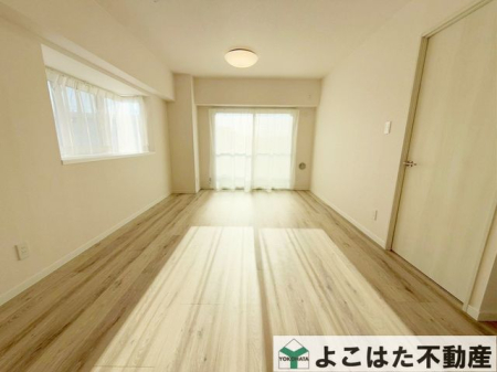 �_�ސ쌧���s������㖃��7���ڂ̒��Ã}���V�����̃��r���O