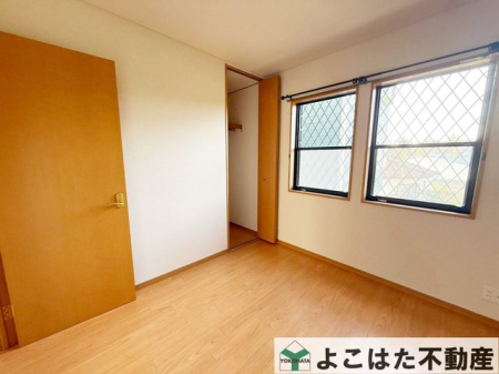 �_�ސ쌧���s�����扪��6���ڂ̒��È�ˌ��Ă̎q������