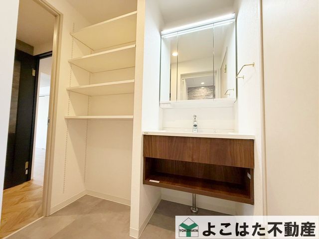 �_�ސ쌧���s�{�O��{�O��2���ڂ̒��Ã}���V�����̐��ʑ�E���ʏ�